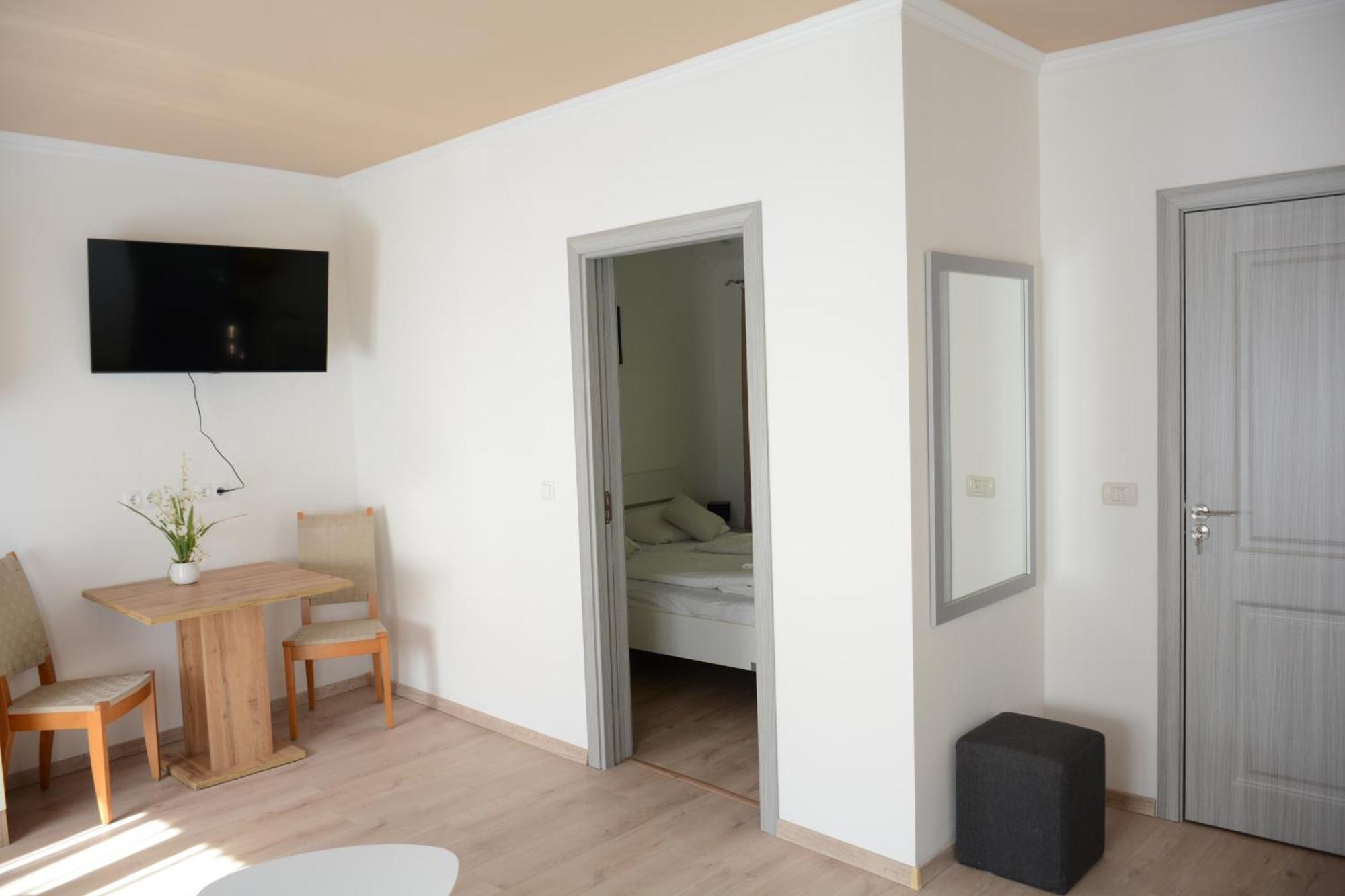 Gaestehaus Coco كريمس ان دير دوناو المظهر الخارجي الصورة