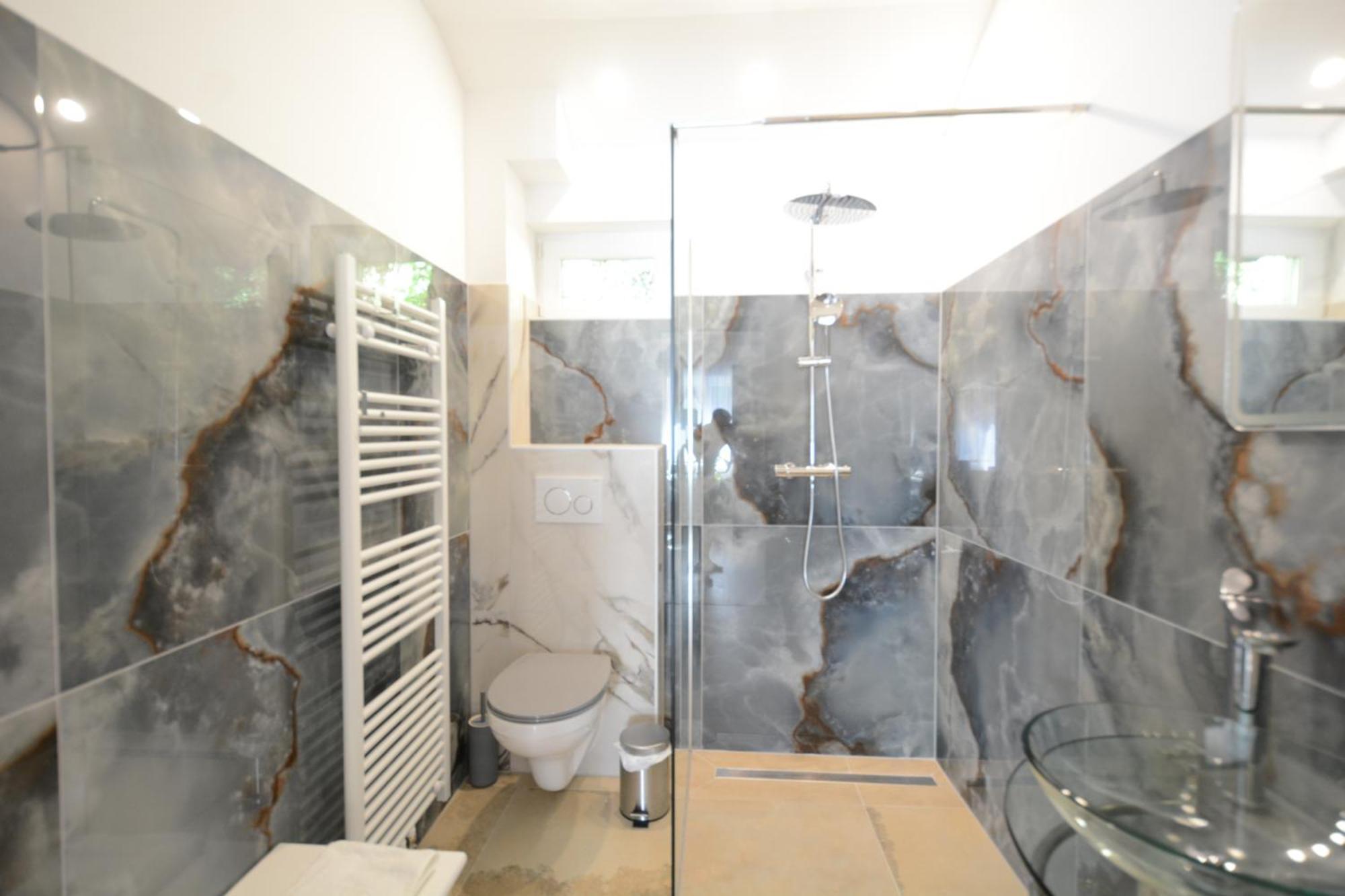 Gaestehaus Coco كريمس ان دير دوناو المظهر الخارجي الصورة